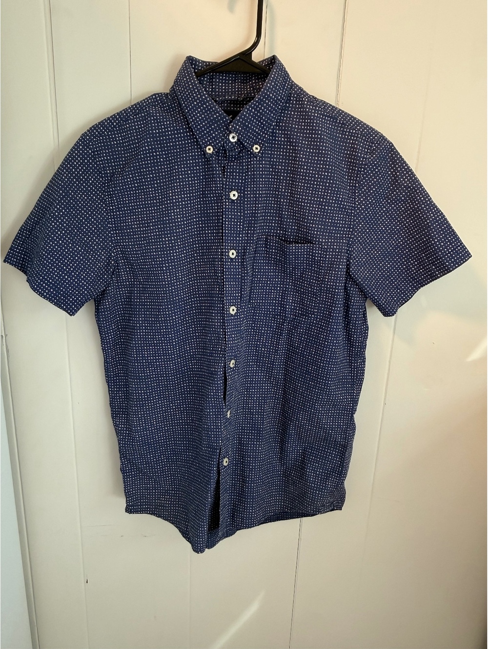 American Eagle Outfitters Men's Navy Blue Short Sleeve Button-Down Shirt